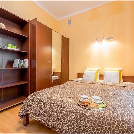 P&O Apartments Piwna Varsovia Exterior foto